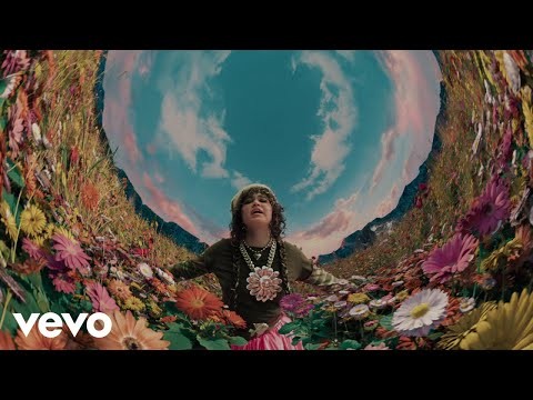 Lucky (feat. Remi Wolf)