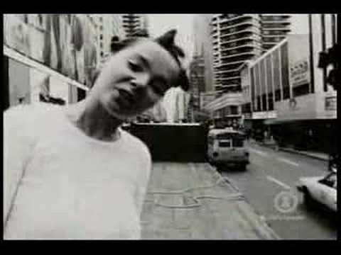 Bjork - Big Time Sensuality