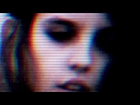 Crystal Castles - Not In Love
