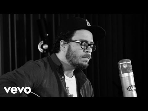 Amos Lee
 - Chill In The Air