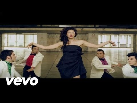 Nina Zilli - L'amore è Femmina