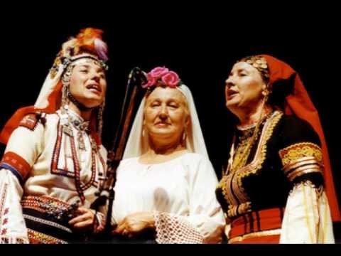 Three Nightengales Singing