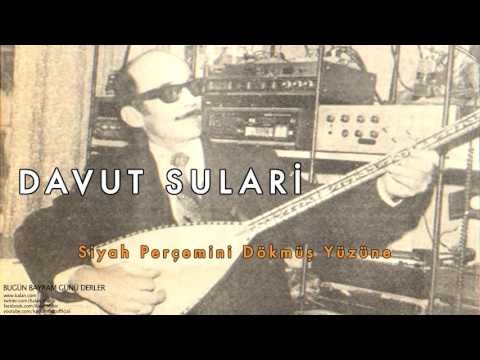 Siyah Perçemini Dökmü? Yüzüne