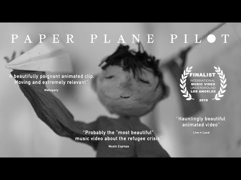 Paper Plane Pilot